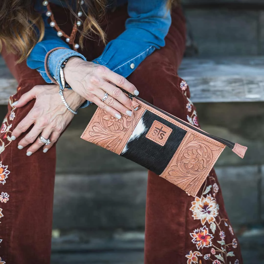 STS Ranchwear Yipee Kiyay Clutch/Wristlet - Image 4